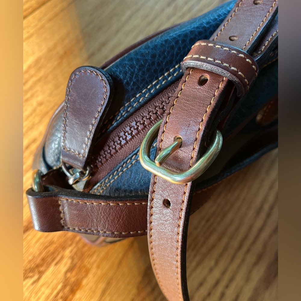 Vintage Coach Alexandria Zip from Sheridan Collection - All Weather Leather - Picture 9 of 16